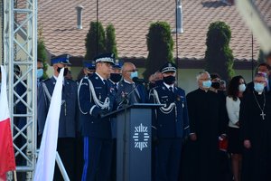 Uroczystość wręczenia sztandaru dla Komendy Powiatowej Policji w Ropczycach