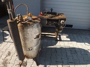 Osprzęt do produkcji tytoniu.