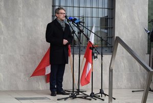 przemówienia zaproszonych gości podczas uroczystości