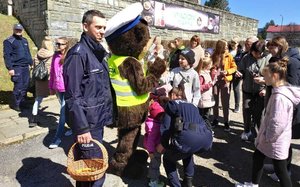 Policjanci spotkali się z dziećmi w Polańczyku