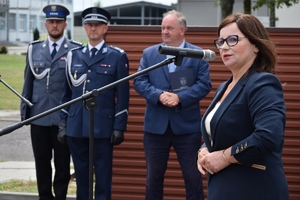 Policjanci podczas uroczystości ślubowania na placu apelowym Oddziału Prewencji Policji w Rzeszowie.