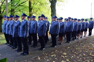 Odsłonięcie tablicy upamiętniającej funkcjonariuszy Policji Państwowej w Kalwarii Pacławskiej