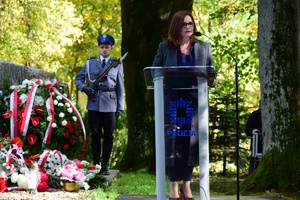 Odsłonięcie tablicy upamiętniającej funkcjonariuszy Policji Państwowej w Kalwarii Pacławskiej