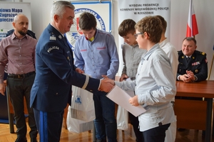 Nagrodzeni w konkursie podczas uroczystego wręczenia nagród.