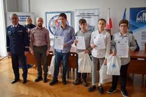 Nagrodzeni w konkursie podczas uroczystego wręczenia nagród.