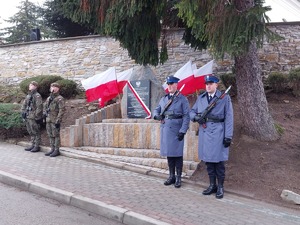 Odsłonięcie pomnika żołnierzy AK w Brzostku