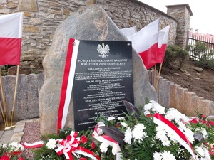 Odsłonięcie pomnika żołnierzy AK w Brzostku