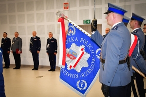 Policjanci podczas ślubowania w auli Oddziału Prewencji Policji w Rzeszowie