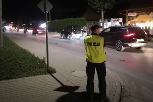 Policjanci podczas zabezpieczenia uroczystości beatyfikacyjnych w Markowej.
