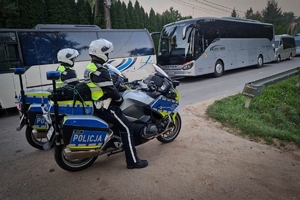 Policjanci podczas zabezpieczenia uroczystości beatyfikacyjnych w Markowej.