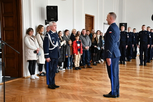 policjanci podczas ślubowania