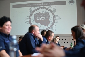 Policjanci podczas szkolenia w auli KWP w Rzeszowie