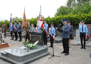 Uroczysta zbiórka z okazji poświęcenia nagrobka tragicznie zmarłego policjanta Policji Państwowej post. Jana Stachelskiego