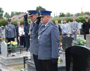 Uroczysta zbiórka z okazji poświęcenia nagrobka tragicznie zmarłego policjanta Policji Państwowej post. Jana Stachelskiego