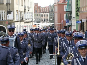 Wielkopolscy policjanci podczas obchodów 100. rocznicy powstania Policji Państwowej