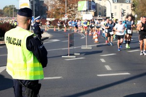 Policjanci z Wielkopolski zabezpieczają 20. PKO Poznań Maraton