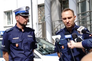 Policjanci podczas briefingu o powstaniu grupy speed