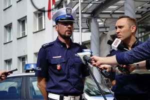 Policjanci podczas briefingu o powstaniu grupy speed