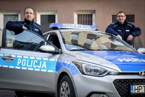 Policjanci, którzy pomogli choremu 56-latkowi