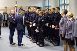 Uczestnicy uroczystego ślubowania nowych policjantów