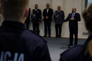 Uczestnicy uroczystego ślubowania nowych policjantów