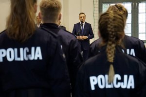 Uczestnicy uroczystego ślubowania nowych policjantów