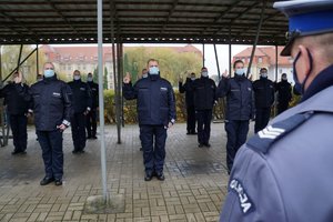 Ślubujący policjanci