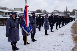 Uczestnicy uroczystego ślubowania nowo przyjętych policjantów