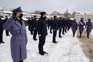 Uczestnicy uroczystego ślubowania nowo przyjętych policjantów