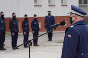 Uczestnicy uroczystego ślubowania nowo przyjętych policjantów