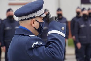 Uczestnicy uroczystego ślubowania nowo przyjętych policjantów