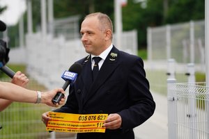 policjanci i pracownicy PKP podczas wspólnych działań