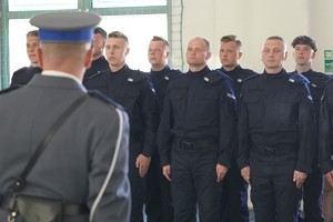 Uczestnicy uroczystego ślubowania policjantów