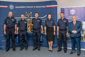 Uczestnicy zawodów - zdjęcia grupowe