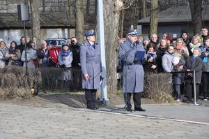 na zdjęciu widoczny przemawiający Komendant Wojewódzki Policji w Katowicach nadinspektor Krzysztof Justyński