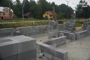 budowa posterunku w Milówce-budowa murów