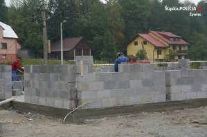 budowa posterunku w Milówce-budowa murów