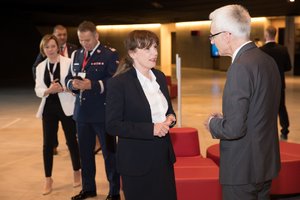 Przerwa w Konferencji. Na pierwszym planie od prawej Sekretarz Generalny Interpolu Jürgen Stock oraz Wiceminister Spraw Wewnętrznych i Administracji Renata Szczęch