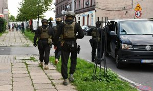 śląscy kontrterroryści przygotowują się do zatrzymania jednego ze sprawców zabójstwa