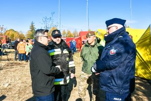 Wojewoda Śląski w naradzie z przedstawicielami poszczególnych służb.