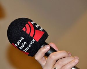 Na zdjęciu mikrofon stacji radiowej