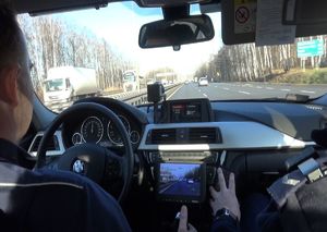 policjanci grupy &amp;amp;amp;amp;quot;Speed&amp;amp;amp;amp;quot; w radiowozie