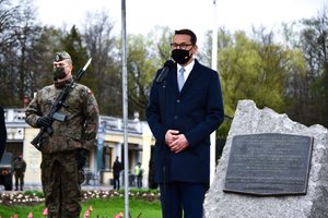 Premier Mateusz Morawiecki podczas przemówienia.