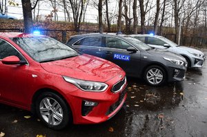 Nowe radiowozy Kia Cee&amp;#039;d dla Śląskiej Policji.