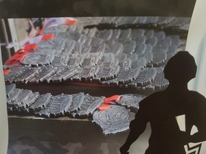 zdjęcie przedstawia medale dla osób, które ukończyły bieg