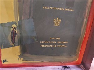 Zdjęcie. Przedmioty służące do fałszowania