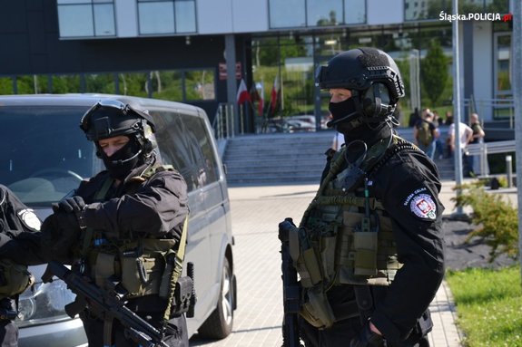 Policyjni antyterroryści