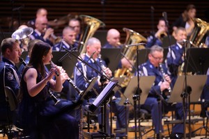 Zdjęcie przedstawia orkiestrę