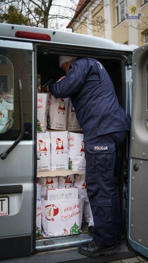 Policjanci z wizytą w szpitalu