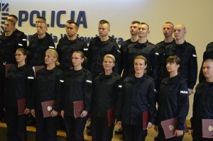 ŚLUBOWANIE NOWO PRZYJĘTYCH POLICJANTÓW
